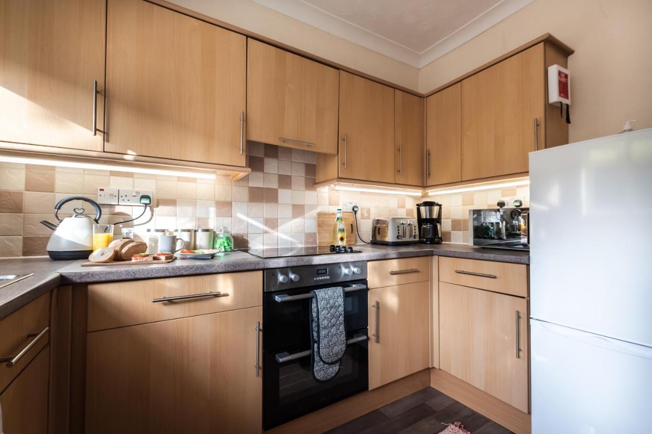 3-Bedroom House L Fast Wi-Fi L Garden L Newly Decorated L Close To Shops And Restaurants Bournemouth Exteriér fotografie